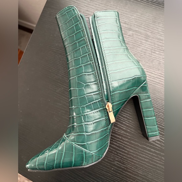Billini Shoes - Billini Green Crocodile Boots.